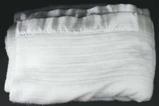 Vintage White Twin Acrylic Blanket Satin Trim Made Usa Waffle Weave 65 " X 88 "